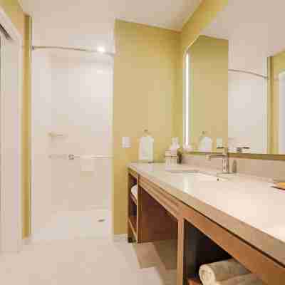 DoubleTree by Hilton Campbell - Pruneyard Plaza Rooms