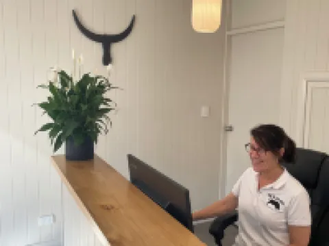 The Black Bull Motel Hotels in Traralgon