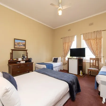 Anchorage Seafront Hotel