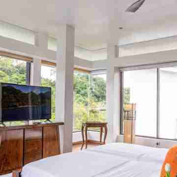 Villa 4 - Luxury Private Pool Villa Rooms