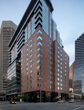 Hotel le Germain Calgary Отели рядом с достопримечательностью «TELUS Spark Science Centre»