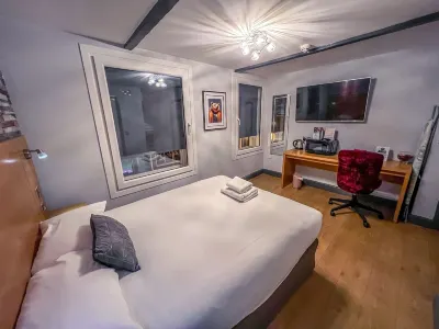 Twenty Hotel and Bar Hotels in Holland Fen with Brothertoft
