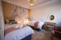 Exquisite 6 Bedroom Luxury Home Manchester