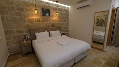 Superior Double Room St. George’s Cathedral Pilgrim Guesthouse – Jerusalem Photo