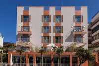 Terra Aurea Aparthotel Hotels near Salou
