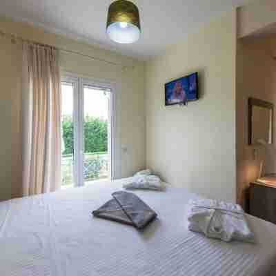 Coastal Dreamy Retreat, Dive in Dimitra's Paradise Rooms
