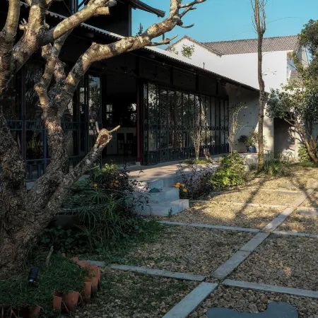 De Hué Space