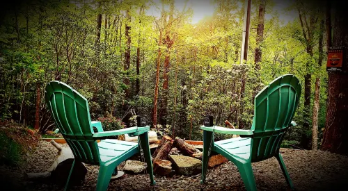 Happy Camper 1 Bedroom Cottage by RedAwning