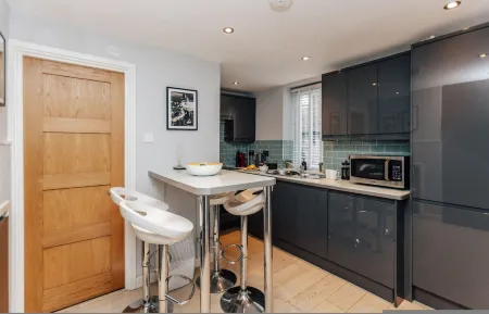 Mills Cottage - 1 Parking Space