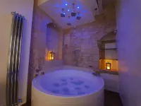 Le Nicchie Luxury Rooms - Hot Tub