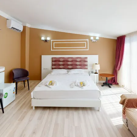 The Wolf Hotel