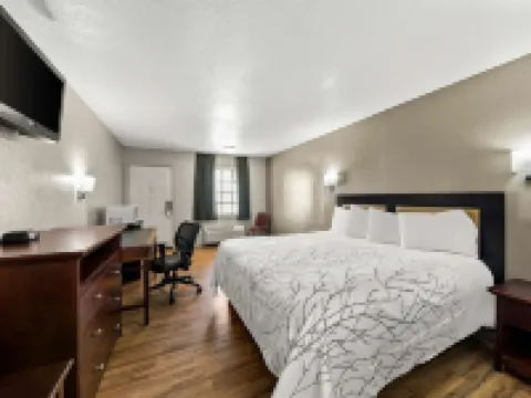 Americas Best Value Inn Bonham Hotels in Bonham