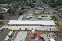 Kallangur Motel - parking