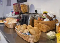 Astor York Hostel - breakfast