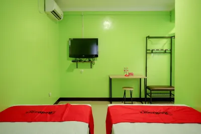 RedDoorz @ Jalan Gatot Subroto Semarang Hotel dekat Taman Rw VII Ngaliyan Semarang