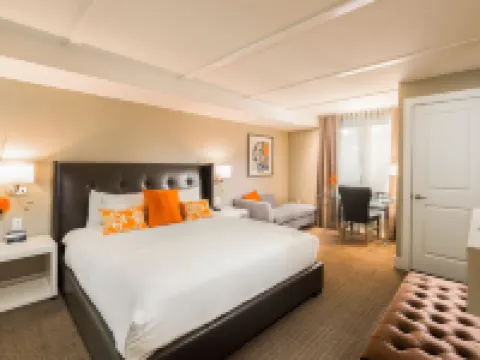 Living Water Resort & Spa Hotels in Simcoe County