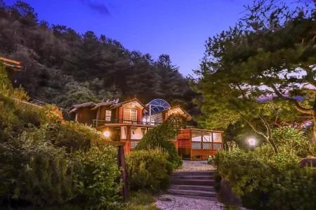 Pocheon Areumdri Pension Отели в г. Пхочхон