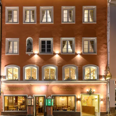 Hotel Ludwigs Hotels near Reichenstraße