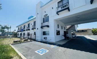 Casa Playa Inn & Suites Stanton Anaheim Area