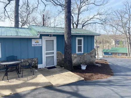 Niangua Hills Resort