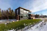 107 Birchview Trail - Boutique