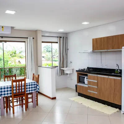 Canto Dos Pássaros Flat - Canasvieiras Hotels near Canasvieiras