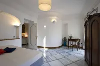 Amore Rentals - Villa le Sirene Hotels in Arienzo