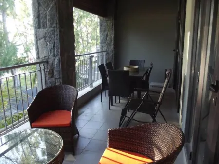 West Terraces Residence No 5 with Seafront - Licensed by Tourism Authority 13516