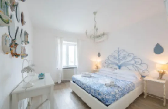 Luxury Villa Vittoria- Villa with Garden Swimming Pool and Jacuzzi Overlooking the Sea
