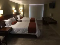 Hotel Posada del Virrey - Parvekkeita
