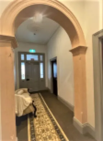 Oakleigh House