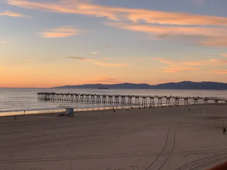 The Vurpillat Отели рядом с достопримечательностью «Hermosa Beach Pier»