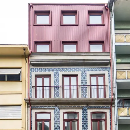 Nomads Lux - 1Bdr Charming Top Floor Porto