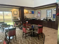 Comfort Suites - breakfast