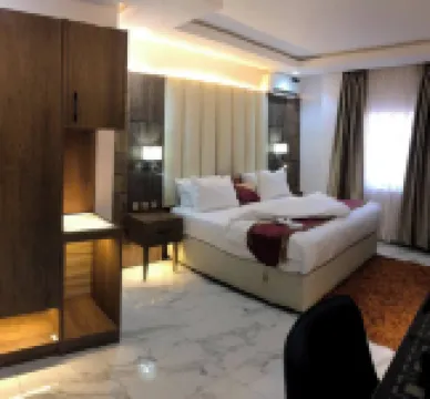 Hotel by Luxury l'Auberge