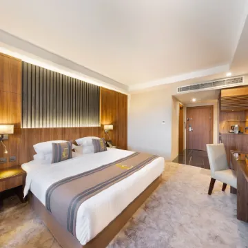 E Hotel Hotels near Dar Al Madinah Museum