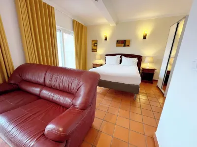 Apartamentos da Vila - Duna Parque Group のホテル