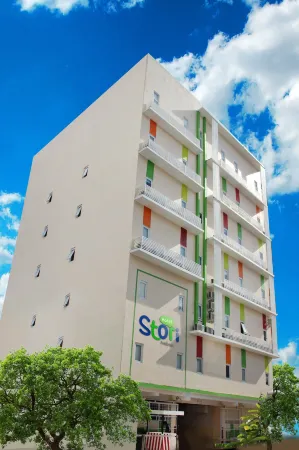 Stori Hotel Ambon Отели в г. Sirimau