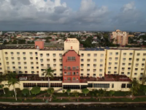 Ramada by Wyndham Princess Belize City โรงแรมใกล้สนามบินเบลีซซิตี้ มิวนิซิพอล