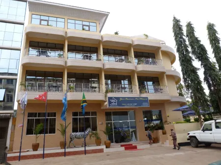 Nyumbani Hotels & Resorts - Moshi Отели в г. Моши