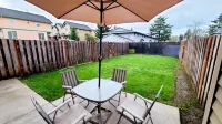 2 Levels 2 Bedrooms with Office Spaces