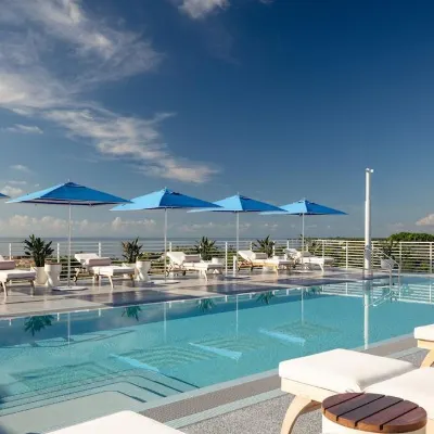 متر سي ميامي كوكونت جروف Hotels near بستان جوز الهند