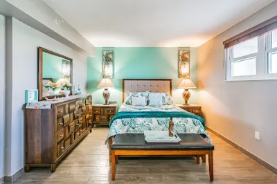 Dockside 504 with private balcony and beautiful views