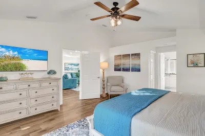 Beach Getaway - Private Pool & Two King Beds