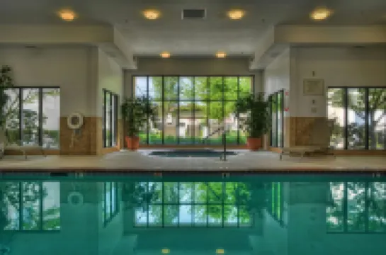 คอร์ทยาร์ดบายแมริออท ยูจีน สปริงฟีลด์