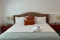 Budget-Friendly Condo in Great Location w/Shared Pool, Washer/Dryer, & Free WiFi Hotels in Anna Maria