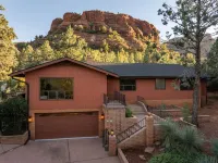 Stunning Pool and Hot Tub Oasis - Luxurious Retreat with Forest Views