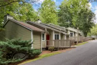 Club Wyndham Resort at Fairfield Sapphire Valley - piscina