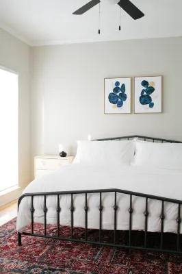 Charming Haven Near Downtown - Delightful Historic Retreat