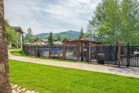 Charming Mountain Retreat with Heated Pool and Scenic Views - Stylish Haven